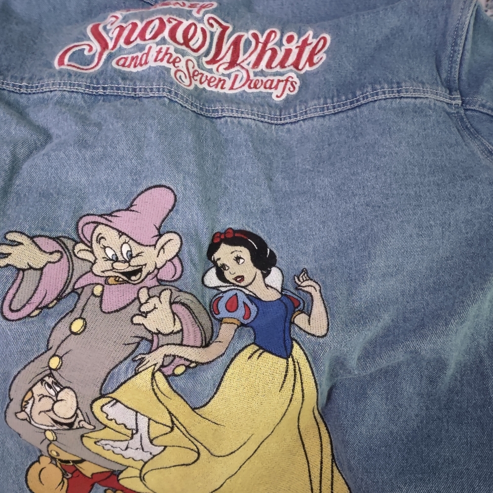 Disney Cakeworthy jean jacket sz 2 x